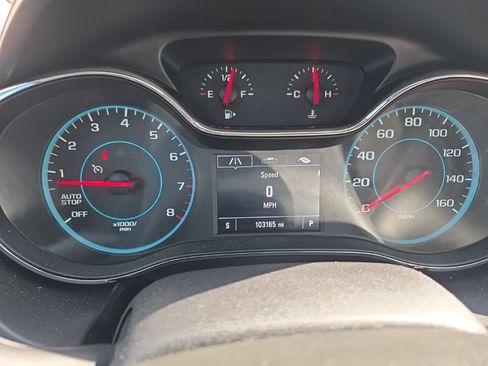 Used 2018 Chevrolet Cruze LT w/ Convenience Package FWD image 16