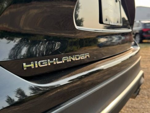 Used 2024 Toyota Highlander XSE AWD/4WD image 50