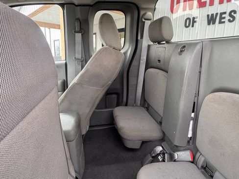 Used 2019 Nissan Frontier S image 16