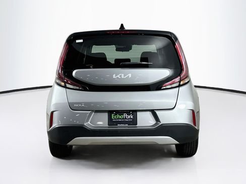 Used 2024 Kia Soul LX w/ Option Group 015 FWD image 7