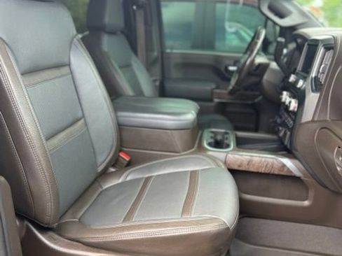Used 2023 GMC Sierra 3500 Denali w/ Denali Ultimate Package AWD/4WD image 16
