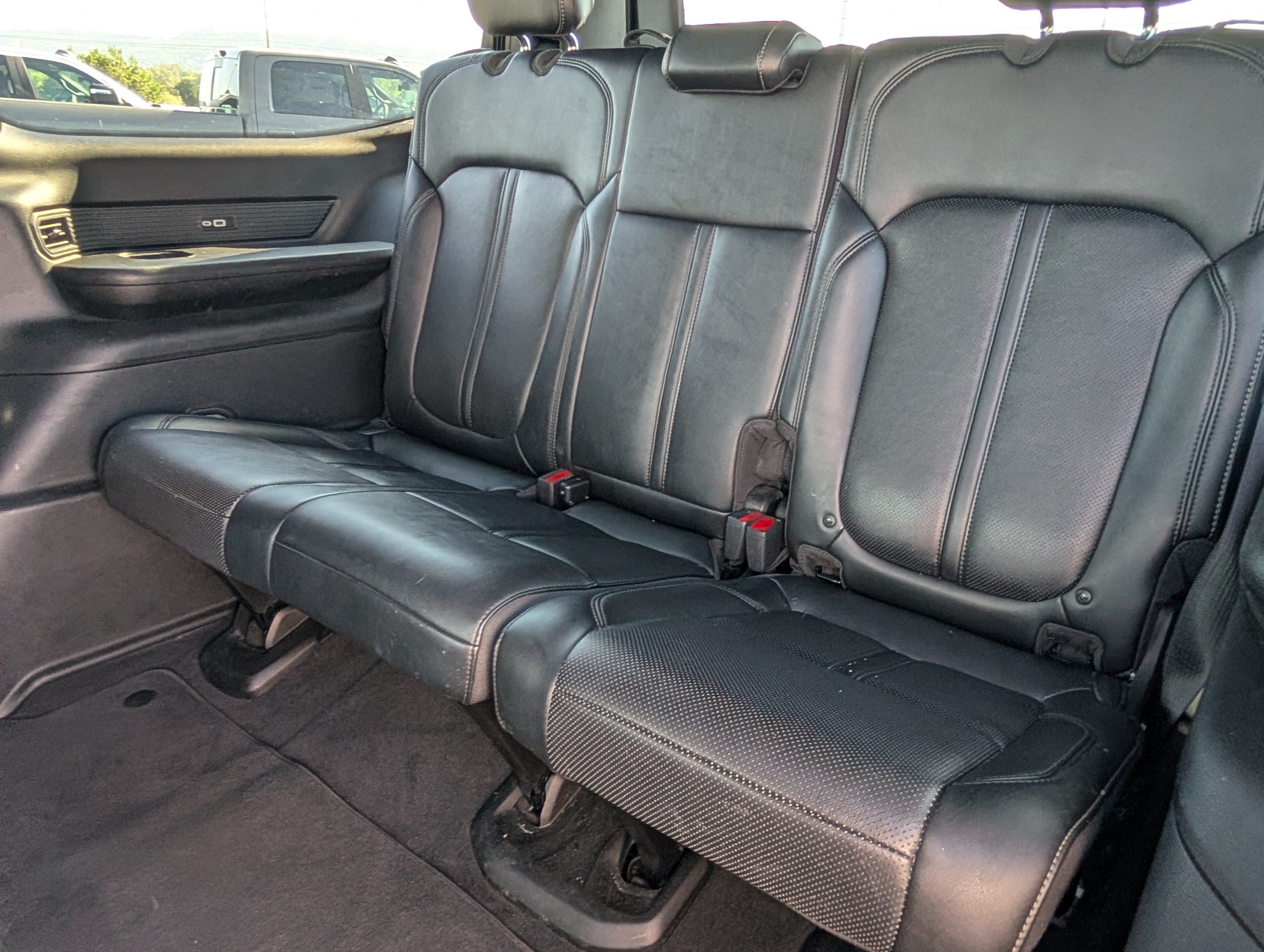 Used 2024 Jeep Wagoneer Series II AWD/4WD image 14