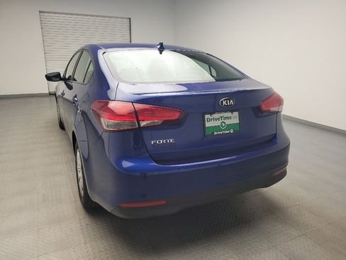 Used 2017 Kia Forte LX FWD image 6
