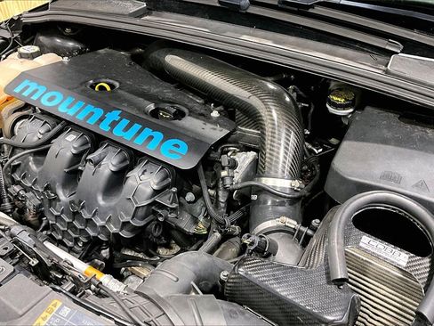 Used 2017 Ford Focus RS image 29