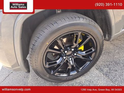 Used 2019 Jeep Grand Cherokee Altitude AWD/4WD image 10