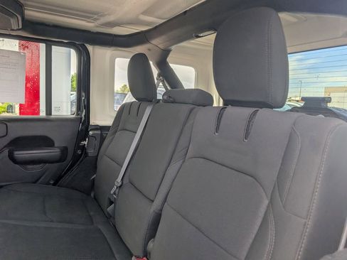 Used 2023 Jeep Wrangler Unlimited AWD/4WD image 9