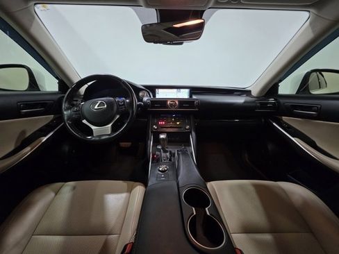 Used 2017 Lexus IS 300 AWD image 14