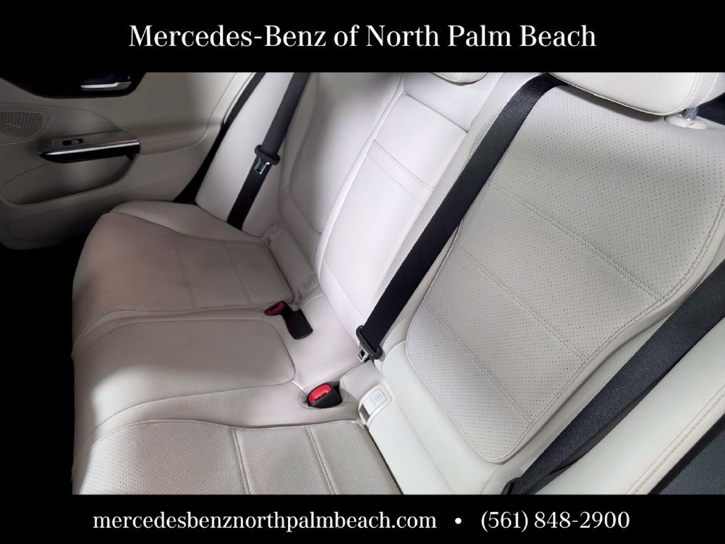 Used 2023 Mercedes-Benz C 300 Sedan image 19