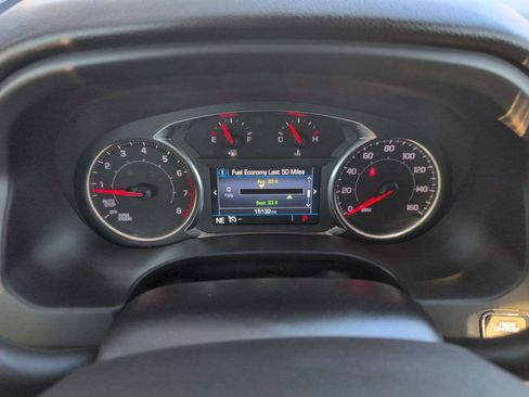 Used 2023 GMC Acadia SLE w/ Driver Convenience Package image 5