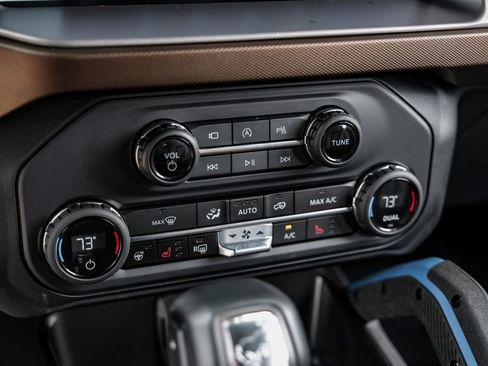 Used 2023 Ford Bronco Outer Banks image 28