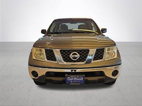 Used 2005 Nissan Frontier SE image 3