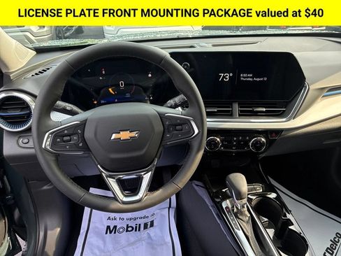 New 2026 Chevrolet Trax LT w/ LT Convenience Package FWD image 3