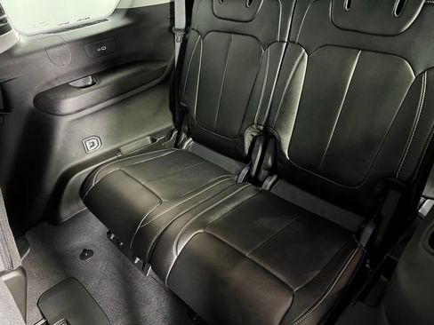 Used 2023 Jeep Grand Cherokee L Limited w/ Trailer Tow Group (B) image 29