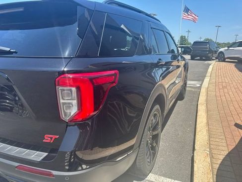 Used 2023 Ford Explorer ST w/ Equipment Group 401A AWD/4WD image 3