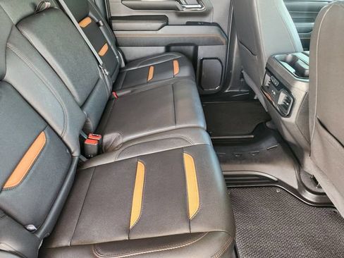 Used 2024 GMC Sierra 2500 AT4 w/ AT4 Preferred Package AWD/4WD image 31