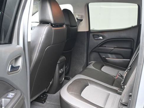 Used 2022 GMC Canyon AT4 image 11