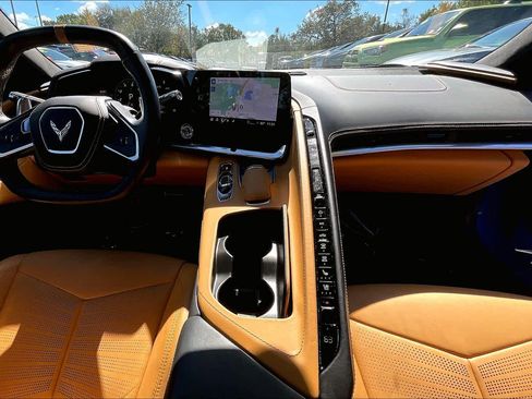 Used 2021 Chevrolet Corvette Stingray Premium Cpe w/ Z51 Performance Package image 16