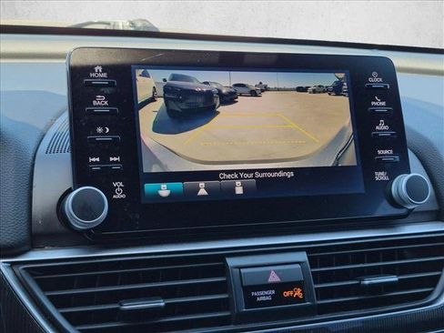 Used 2018 Honda Accord Sport image 13