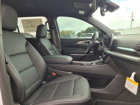 New 2026 Chevrolet Traverse LT w/ Midnight/Sport Edition FWD image 26