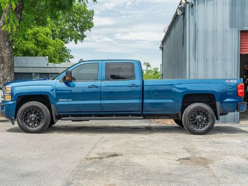 Used 2015 Chevrolet Silverado 3500 LT w/ LT Fleet Convenience Package AWD/4WD image 3