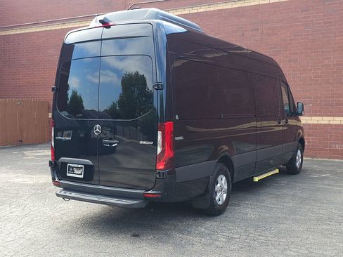 Used 2023 Mercedes-Benz Sprinter 2500 image 24