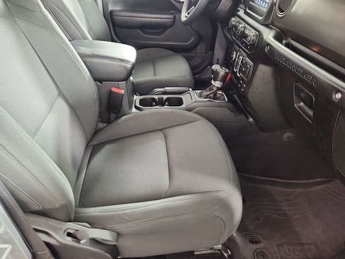 Used 2023 Jeep Wrangler Unlimited image 13