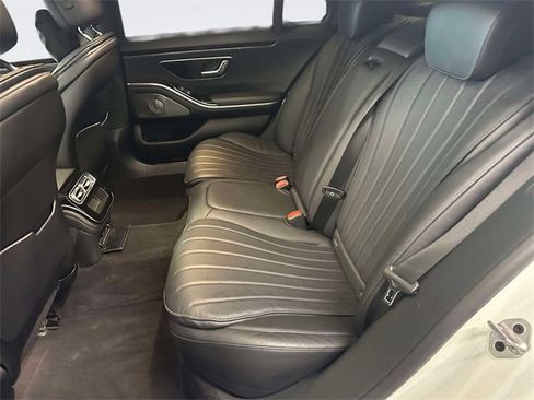 Certified 2022 Mercedes-Benz S 500 4MATIC image 16