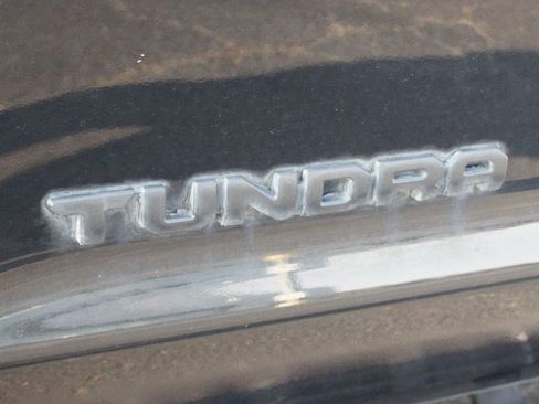 Used 2017 Toyota Tundra SR5 image 17