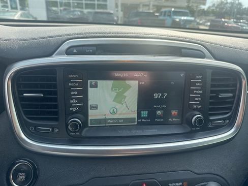 Used 2016 Kia Sorento SX FWD image 10