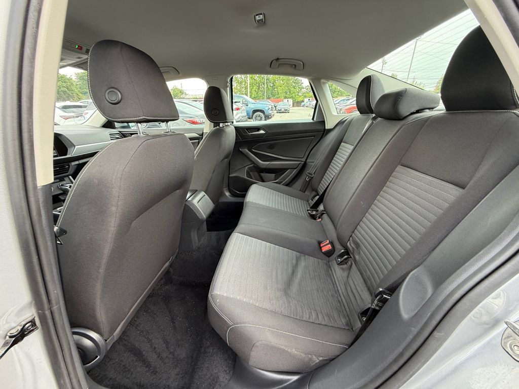 Used 2022 Volkswagen Jetta S FWD image 22