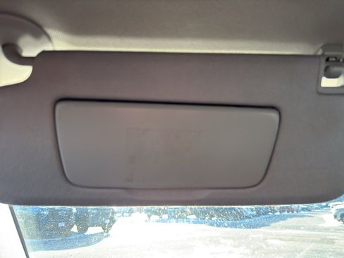 Used 2018 Chevrolet Equinox LT image 24