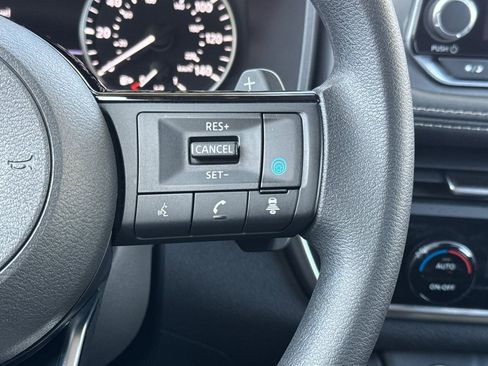 Certified 2023 Nissan Rogue SV image 28