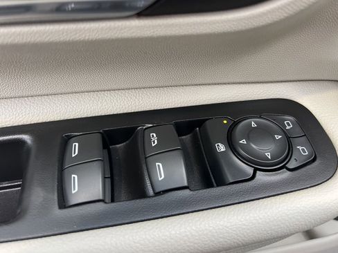 Used 2018 GMC Terrain Denali w/ Advanced Safety Package image 23