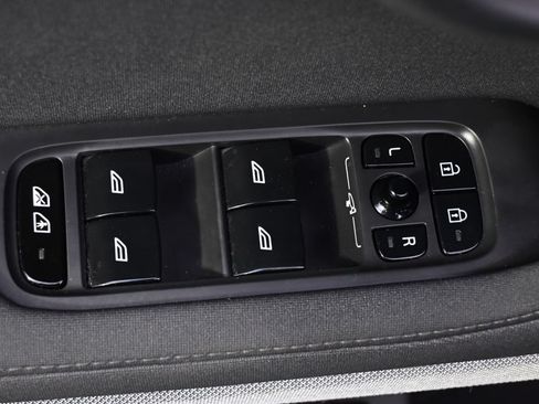 Used 2023 Polestar Polestar 2 w/ Pilot Pack AWD/4WD image 25