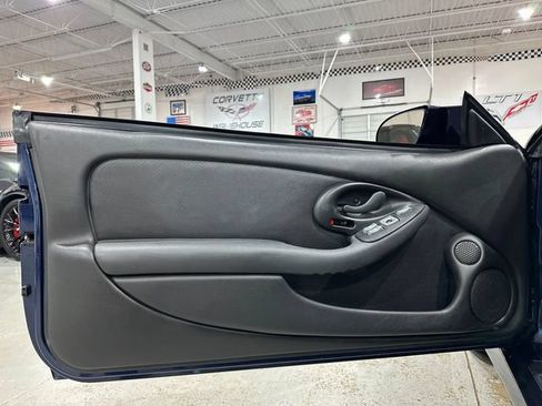 Used 2000 Pontiac Firebird Formula w/ Security Pkg RWD image 13
