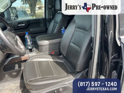 Used 2023 GMC Sierra 3500 Denali w/ Denali Ultimate Package image 9