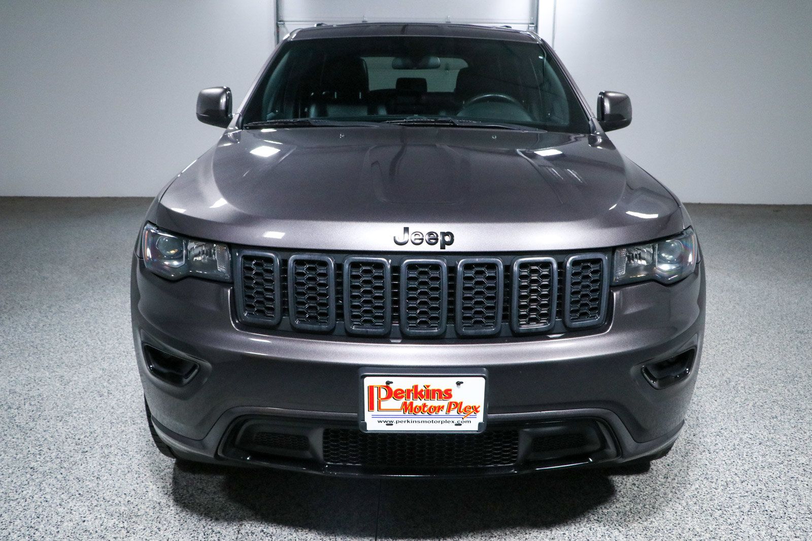 Used 2021 Jeep Grand Cherokee Laredo X AWD/4WD image 4
