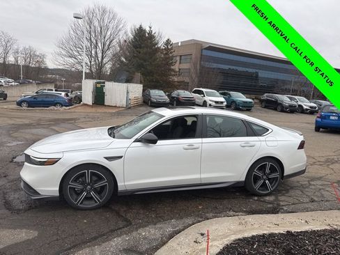 Used 2023 Honda Accord Sport image 4