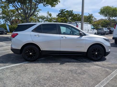 Used 2018 Chevrolet Equinox LS FWD image 8