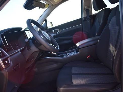 Used 2023 Kia Sorento LX FWD image 21