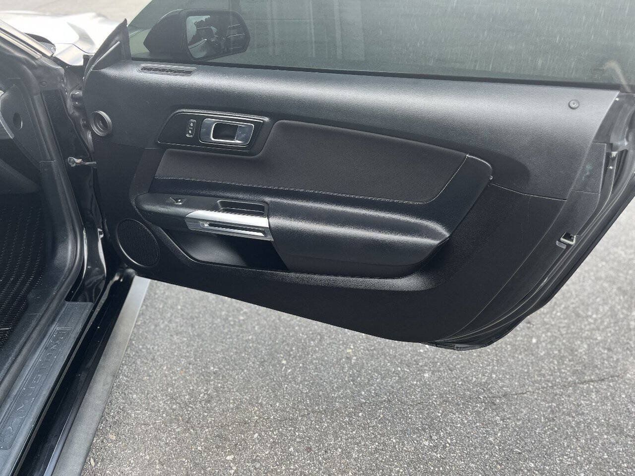 Used 2021 Ford Mustang GT RWD image 13