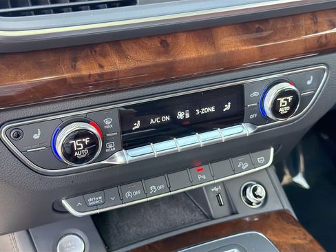 Used 2018 Audi Q5 Prestige w/ Prestige Package image 34