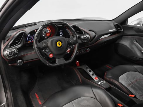 Certified 2018 Ferrari 488 GTB RWD image 68