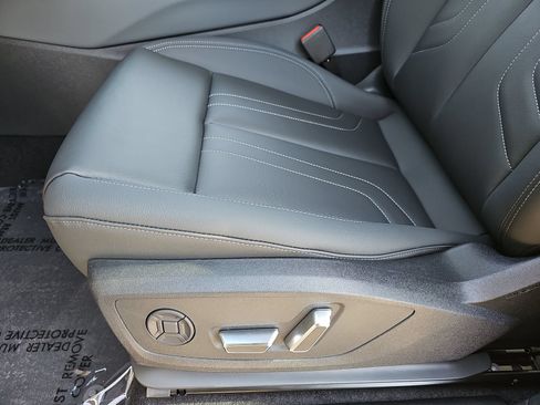 New 2026 Audi Q3 quattro 2.0T AWD/4WD image 31