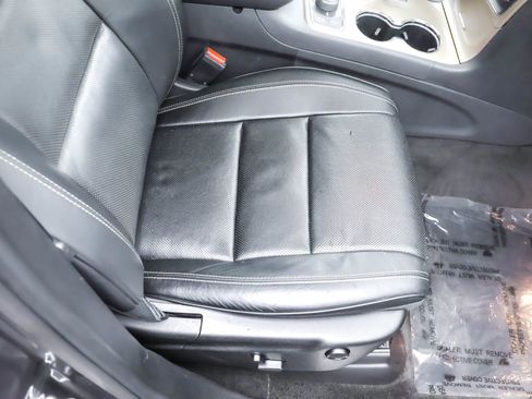 Used 2015 Jeep Grand Cherokee Overland w/ Advanced Technology Group image 38