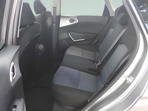 Used 2024 Kia Soul LX w/ Option Group 015 image 16