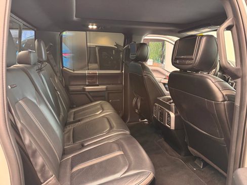Used 2015 Ford F150 Platinum w/ Equipment Group 701A Luxury AWD/4WD image 10