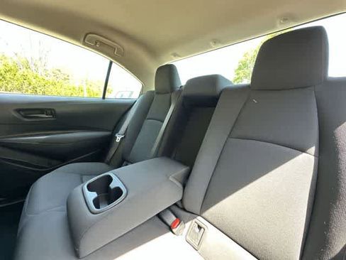Used 2024 Toyota Corolla LE FWD image 16