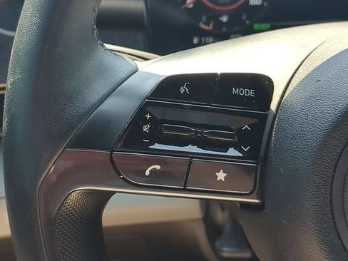 Used 2024 Hyundai Elantra Limited FWD image 21