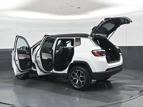 Used 2025 Jeep Compass Limited AWD/4WD image 55